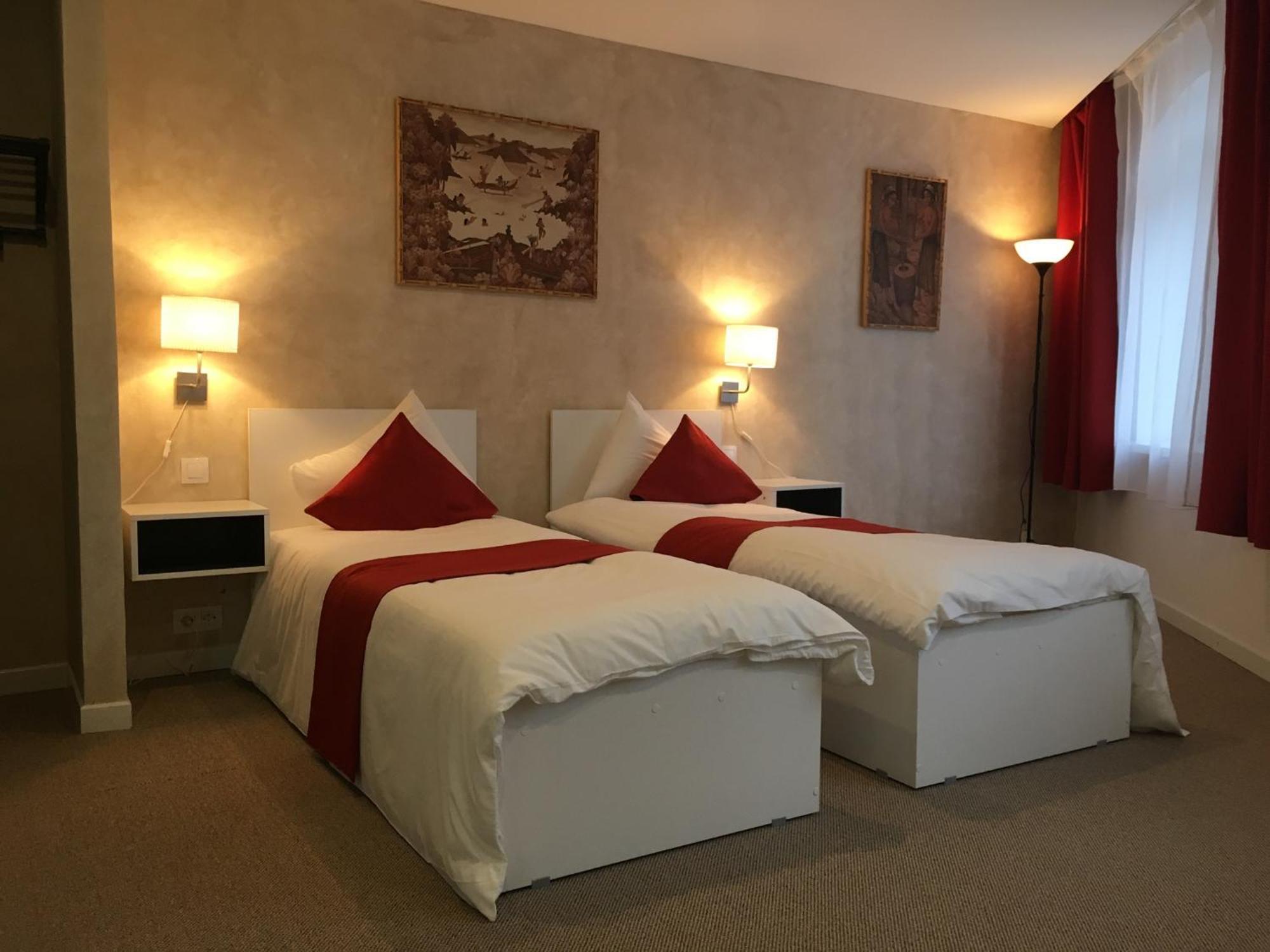 Csiki Hotel เมียร์คูรา-ชุค ภายนอก รูปภาพ